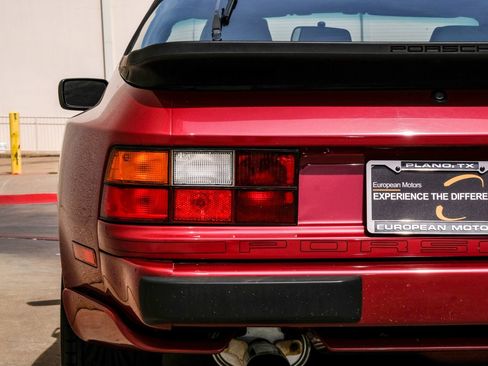 Used 1989 Porsche 944 Turbo RWD image 39