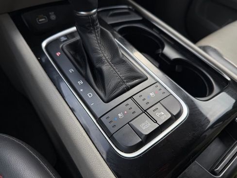Used 2015 Kia Sedona SX FWD image 20