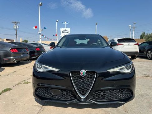 Used 2019 Alfa Romeo Giulia Ti Sport w/ Quick Order Package 22S Sport AWD/4WD image 28
