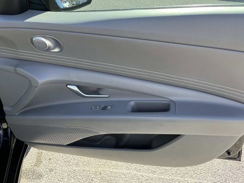 Used 2024 Hyundai Elantra SEL w/ Convenience Package FWD image 25