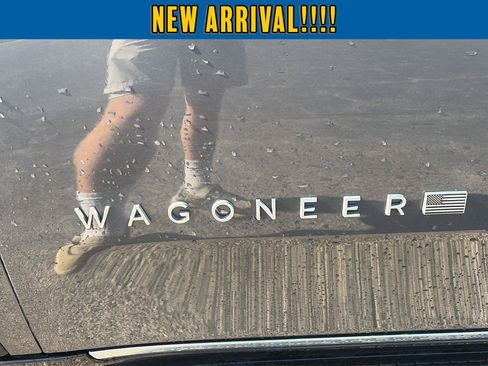 Used 2023 Jeep Wagoneer 4WD image 9