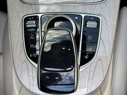 Used 2022 Mercedes-Benz E 450 Cabriolet image 28