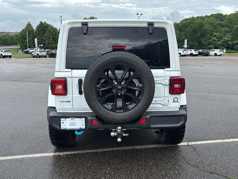 Used 2022 Jeep Wrangler Unlimited Sahara w/ Cold Weather Group AWD/4WD image 4
