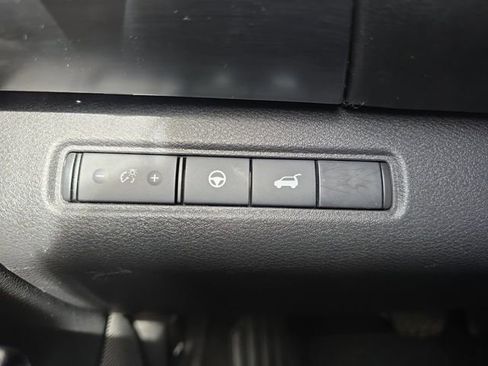 Certified 2025 Nissan Pathfinder SL AWD/4WD image 10