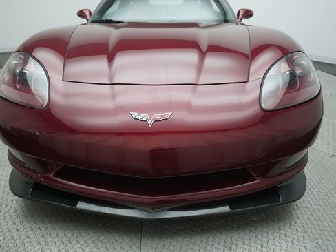 Used 2007 Chevrolet Corvette Coupe w/ Preferred Equipment Group RWD image 18