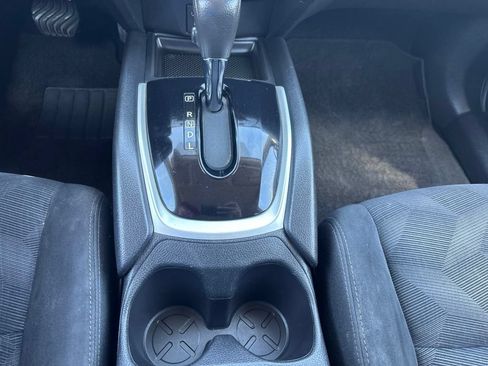Used 2014 Nissan Rogue SV w/ SV Family Package FWD image 28