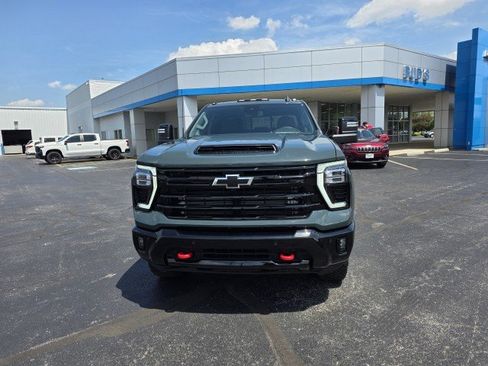 Used 2025 Chevrolet Silverado 3500 LT w/ Trail Boss Package AWD/4WD image 11