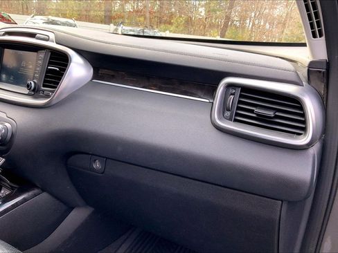 Used 2017 Kia Sorento EX w/ EX Premium Package image 18