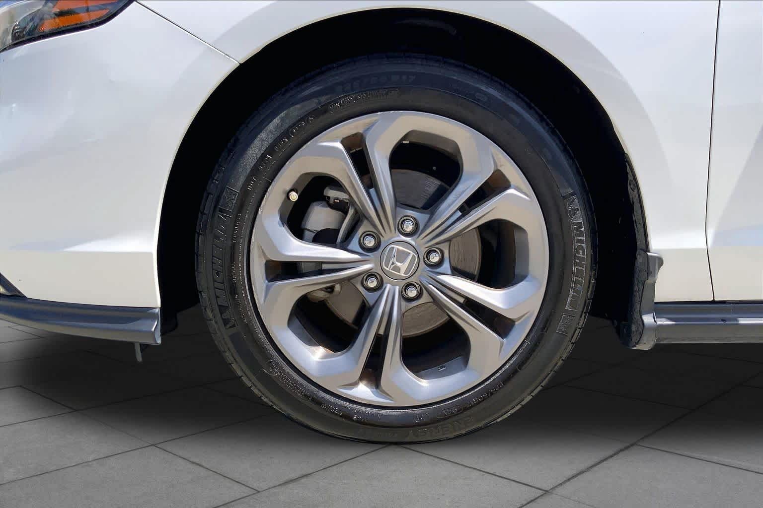 Used 2024 Honda Accord EX image 11