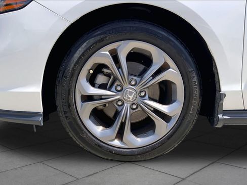 Used 2024 Honda Accord EX image 11