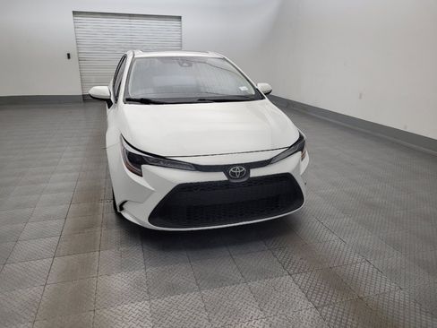Used 2020 Toyota Corolla LE w/ LE Premium Package FWD image 14