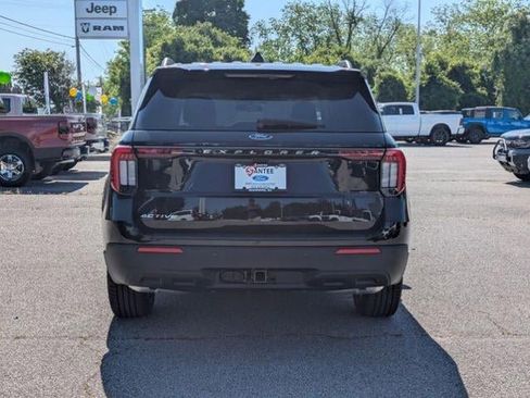 New 2026 Ford Explorer Active image 4
