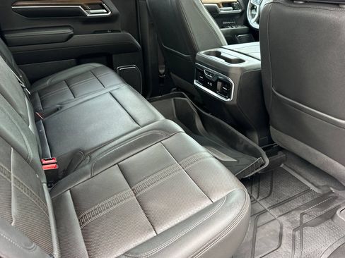 Certified 2023 Chevrolet Silverado 1500 High Country w/ High Country Premium Package AWD/4WD image 18