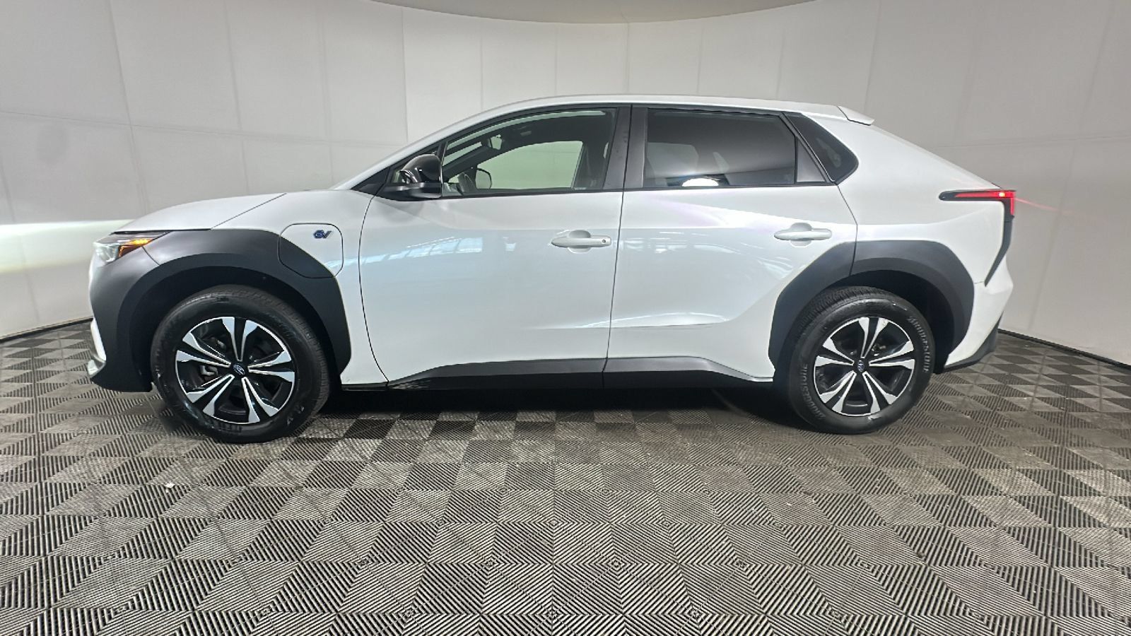 Used 2023 Subaru Solterra AWD image 7