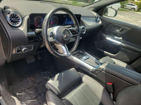 Used 2025 Mercedes-Benz GLA 250 image 16