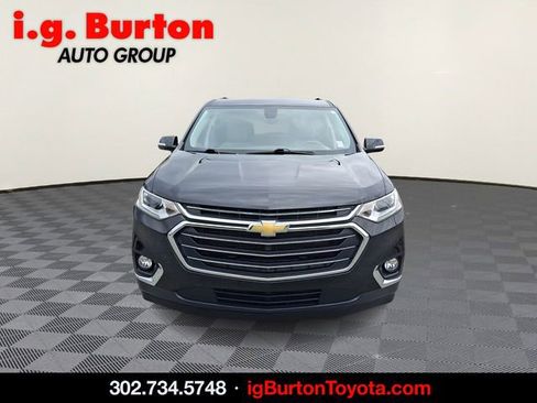 Used 2018 Chevrolet Traverse LT FWD image 2