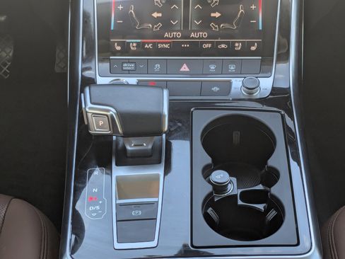 Used 2022 Audi Q7 Premium Plus image 28