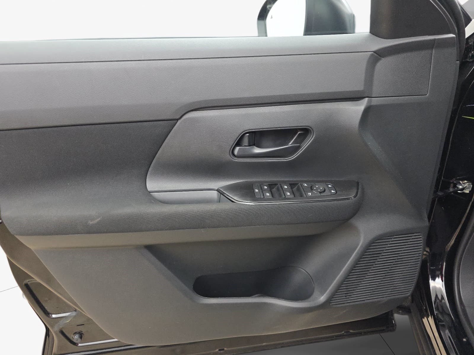 Used 2026 Nissan Kicks S FWD image 23