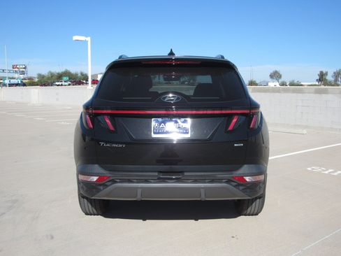 Used 2023 Hyundai Tucson Limited w/ Cargo Package image 7