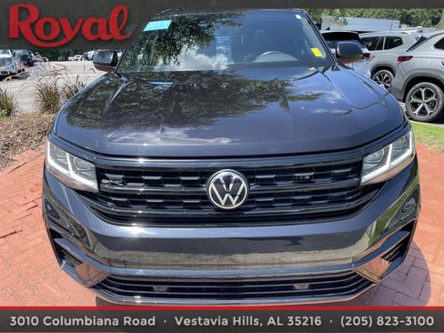 Certified 2023 Volkswagen Atlas Cross Sport SEL R-Line AWD/4WD image 2