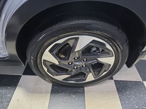 Certified 2025 Subaru Crosstrek 2.5i Limited w/ Popular Package #3A AWD/4WD image 8