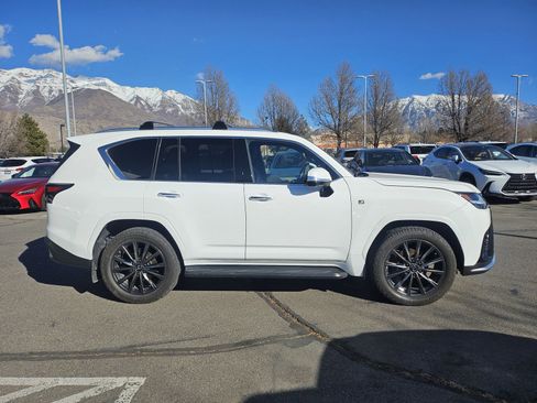 Used 2023 Lexus LX 600 F Sport w/ Accessory Package (Z1) image 4