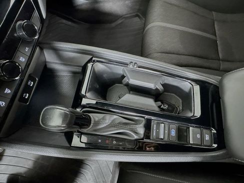 Used 2023 Honda Accord Sport image 12