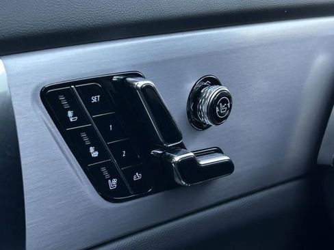 New 2026 Cadillac Vistiq Luxury image 23