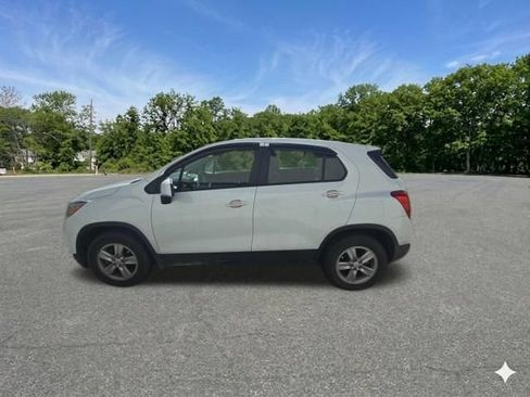 Used 2018 Chevrolet Trax LS AWD/4WD image 8
