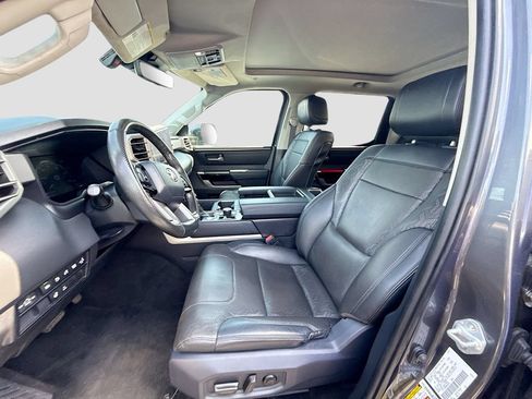 Used 2024 Toyota Tundra Limited AWD/4WD image 23