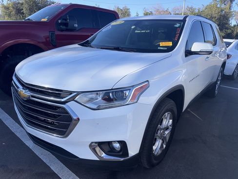 Used 2019 Chevrolet Traverse LT image 2