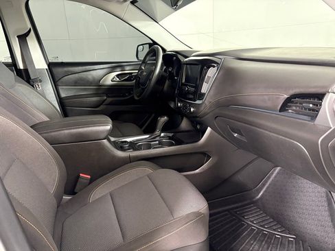Used 2020 Chevrolet Traverse LS image 15