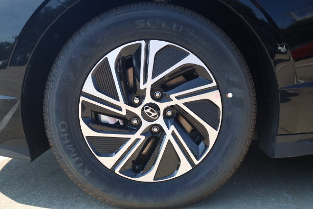 New 2026 Hyundai Sonata Blue FWD image 8