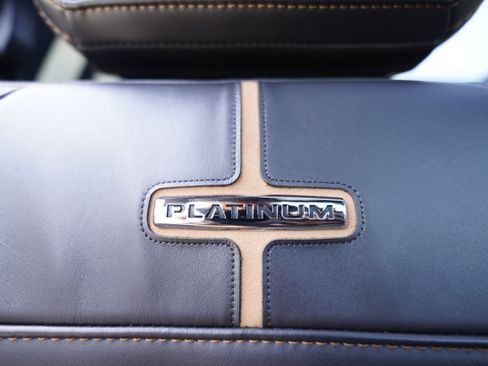 Used 2024 Ford F250 Platinum image 14