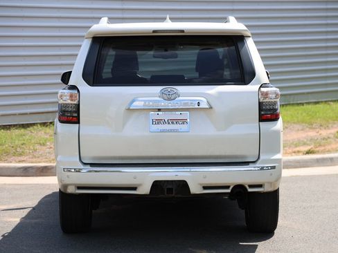 Used 2016 Toyota 4Runner Limited AWD/4WD image 3