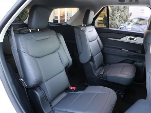 New 2026 Ford Explorer Active w/ Active Comfort Package AWD/4WD image 11