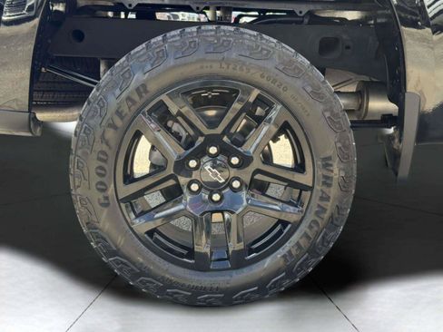 Used 2022 Chevrolet Silverado 1500 LT Trail Boss AWD/4WD image 70