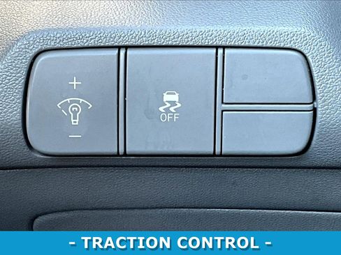 Used 2024 Hyundai Elantra SEL FWD image 36