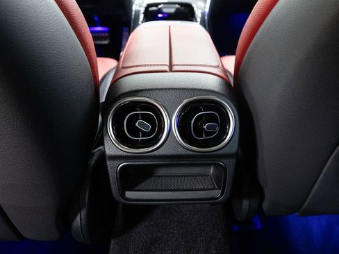 Used 2024 Mercedes-Benz C 43 AMG 4MATIC Sedan image 30