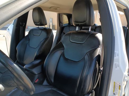 Used 2014 Jeep Cherokee Limited w/ Technology Group image 26