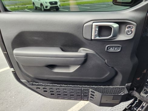 Used 2023 Jeep Gladiator Mojave w/ Trailer Tow Package image 21