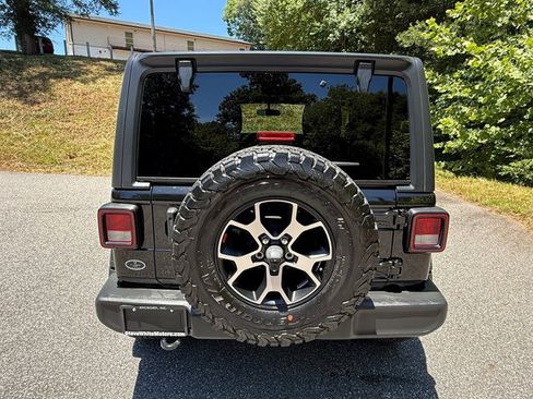 Used 2021 Jeep Wrangler Sport AWD/4WD image 7
