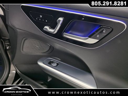 Used 2025 Mercedes-Benz C 300 Sedan image 10