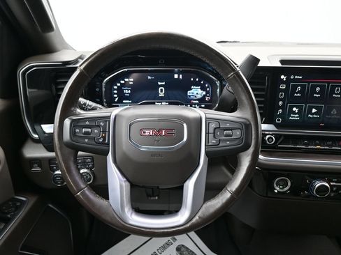 Used 2022 GMC Sierra 1500 SLT AWD/4WD image 10
