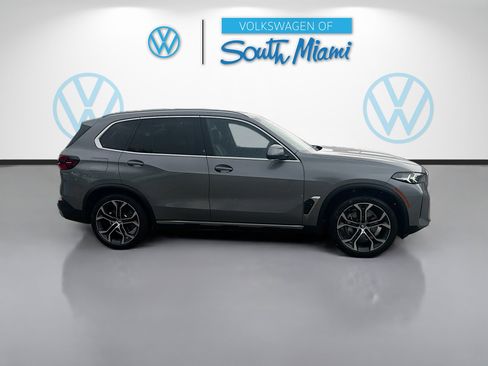 Used 2024 BMW X5 sDrive40i w/ Parking Assistance Package RWD image 8