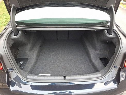 Used 2023 BMW M550i xDrive w/ Executive Package image 30