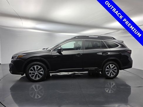 Used 2022 Subaru Outback Premium image 7