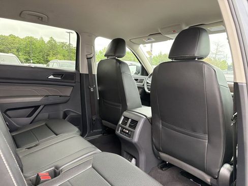 Used 2021 Volkswagen Atlas SE FWD image 19