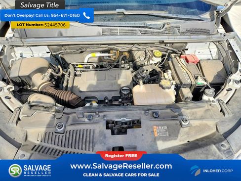 Used 2021 Chevrolet Trax LT w/ LT Convenience Package FWD image 16