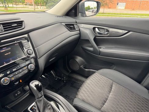 Used 2020 Nissan Rogue SV AWD/4WD image 21